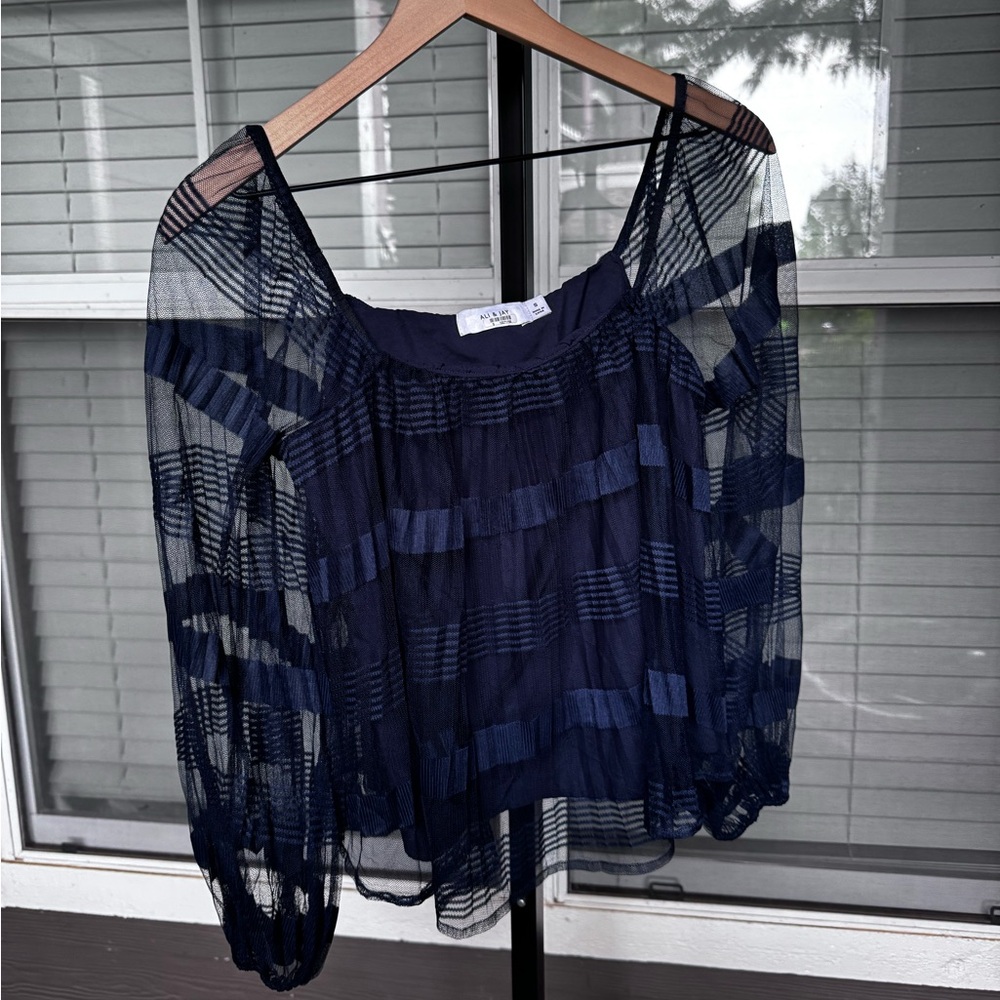 Women’s Ali & Jay Navy Sheer Sleeve Top Size Small
